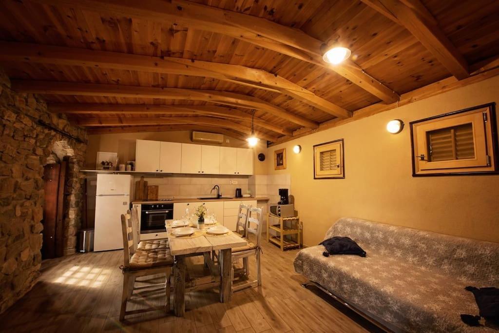 Holiday Home Raos - A Special Stonehouse, Brela Exterior foto